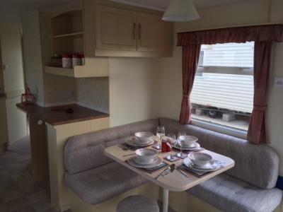 STUNNING CARAVAN   AT  TRECCO BAY HOLIDAY PARK 